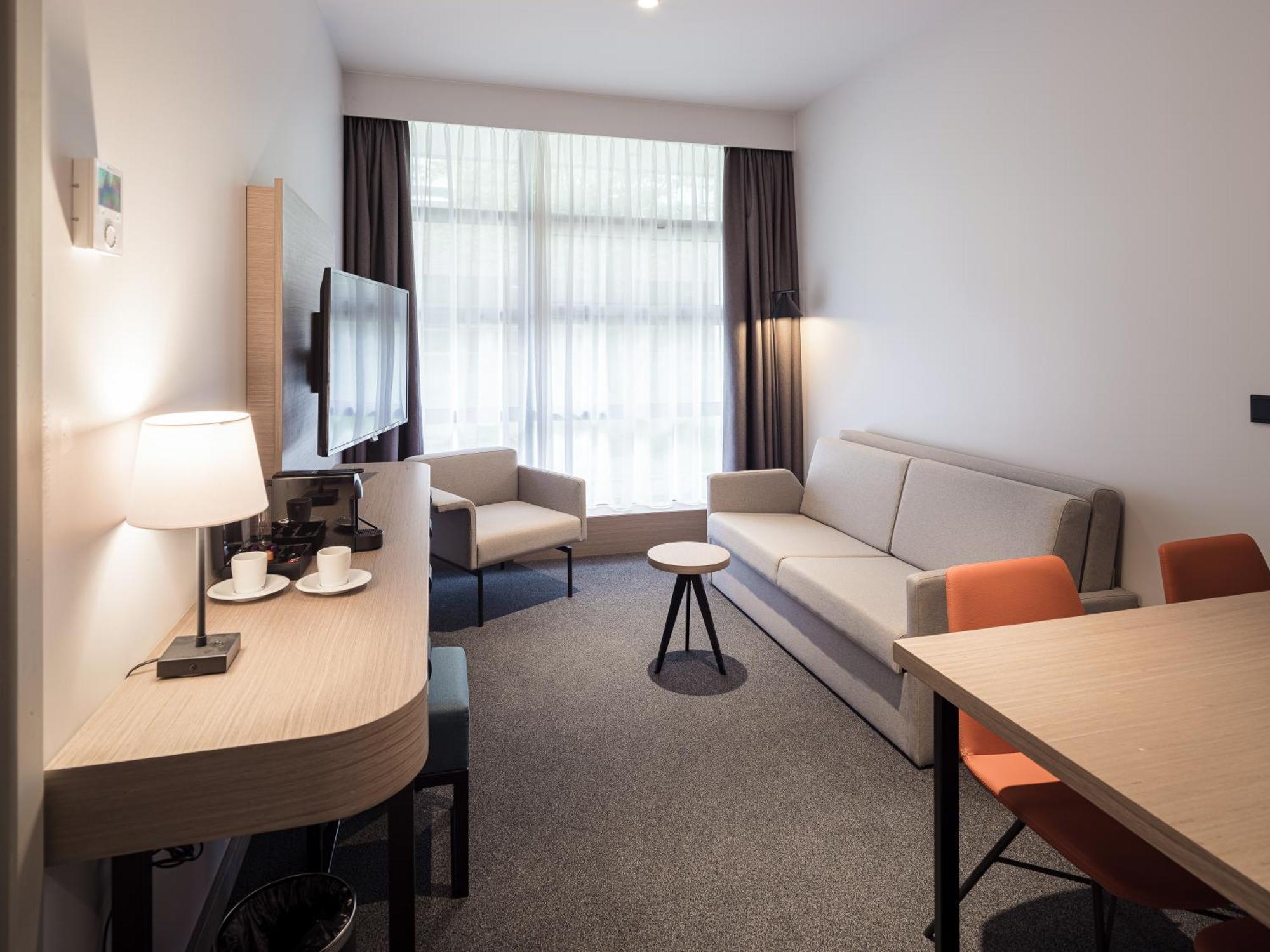 Suite Four Single Beds Non-Smoking