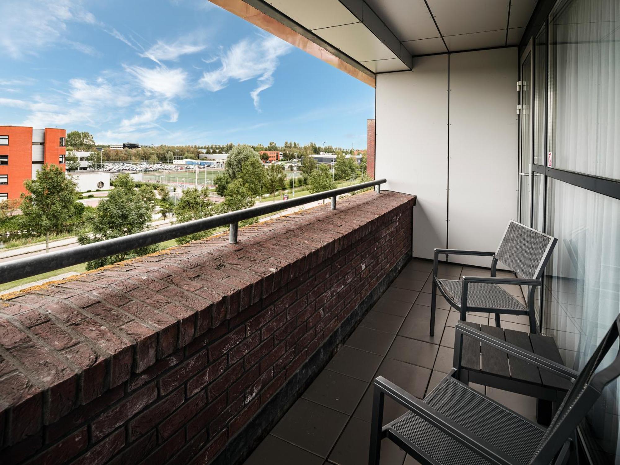 Deluxe King Room Kitchenette Balcony