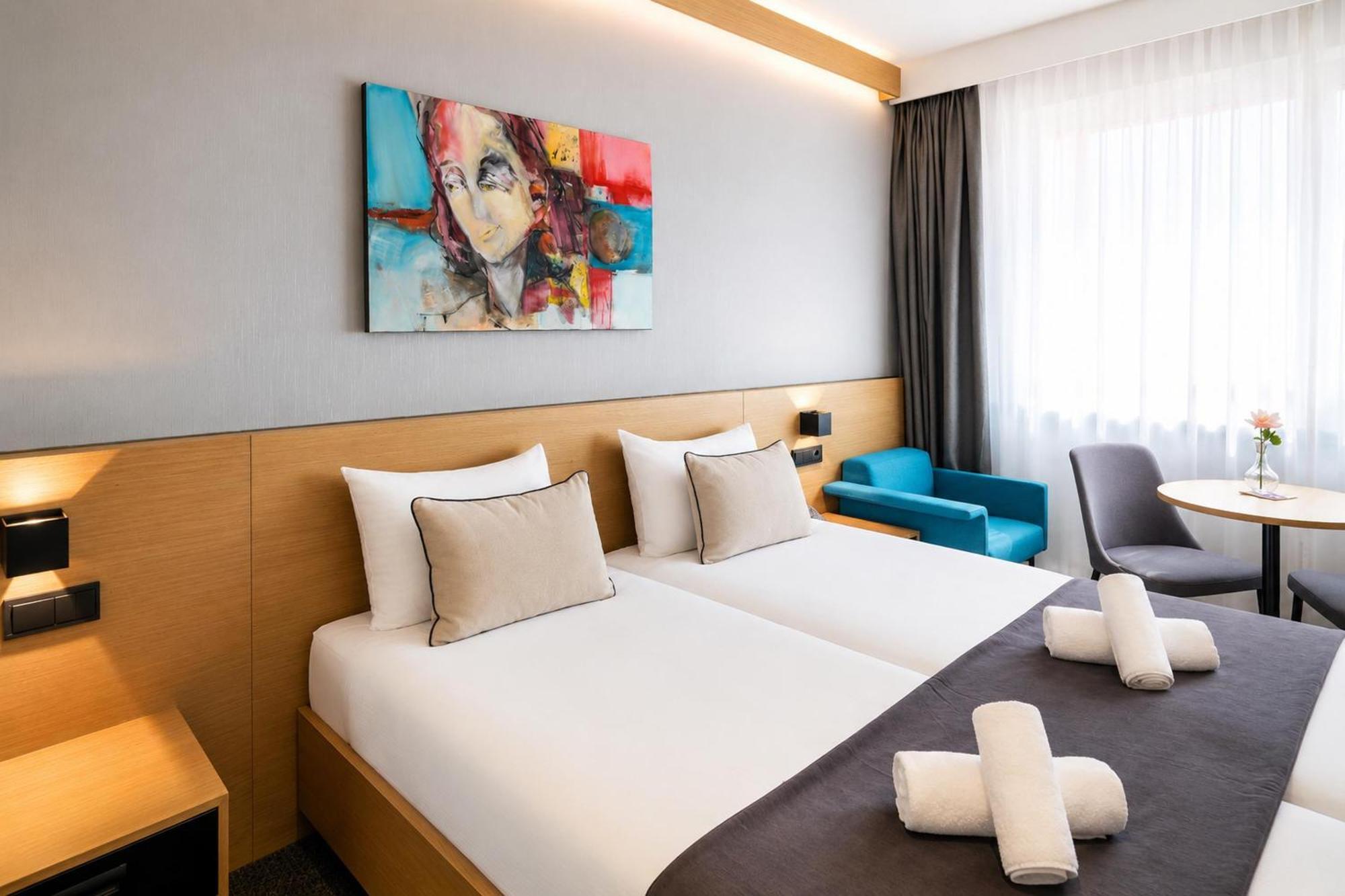 Comfort Twin Room Kitchenette