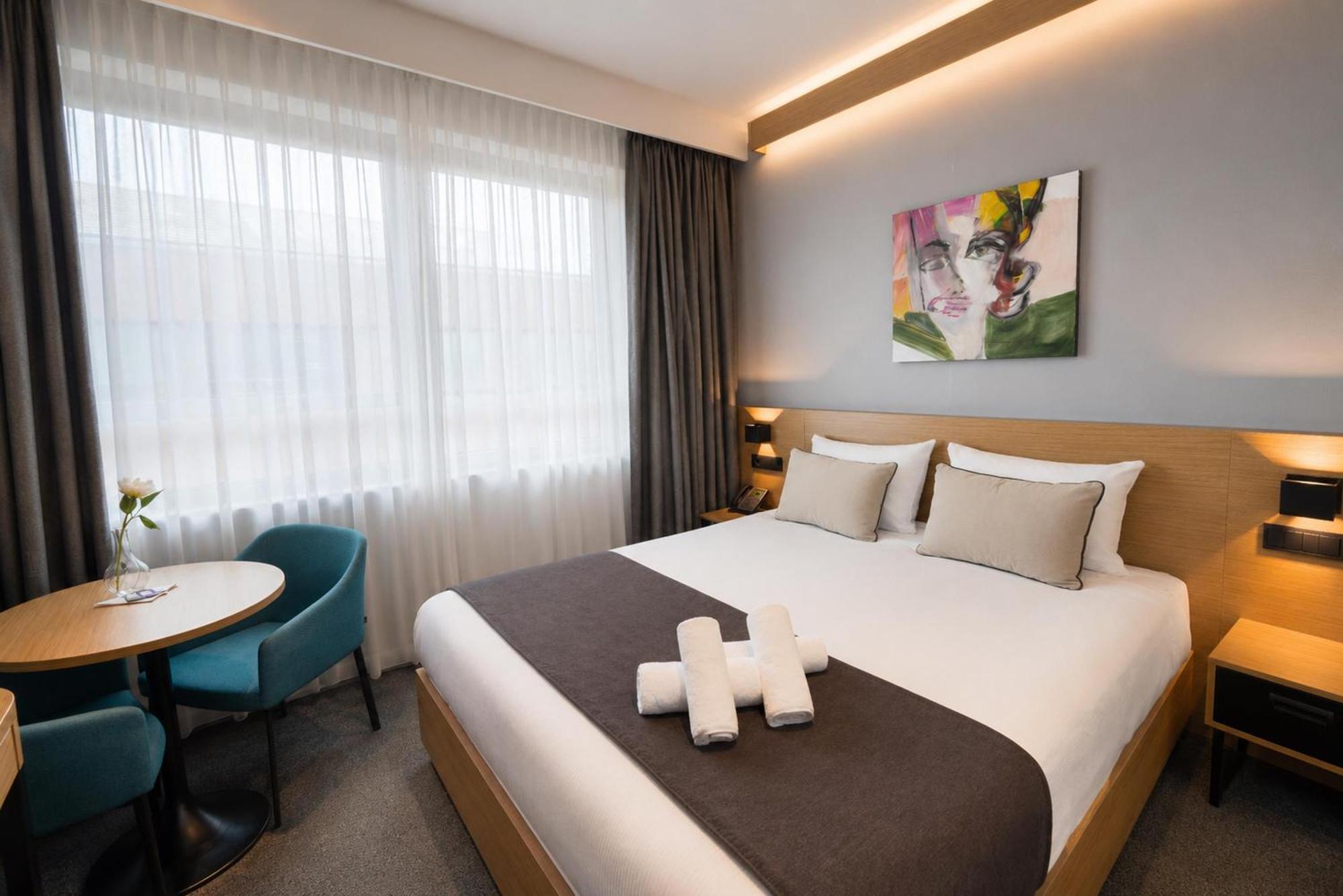 Comfort Double Room Kitchenette