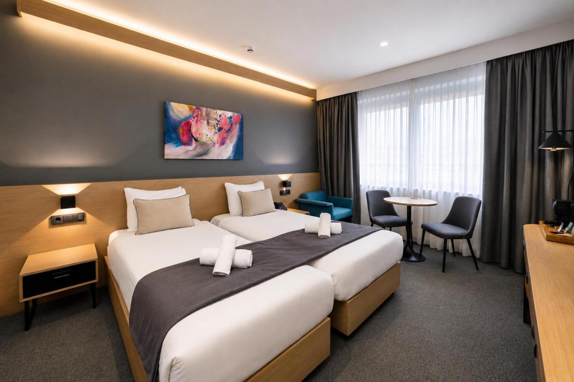 Comfort Twin Room Kitchenette